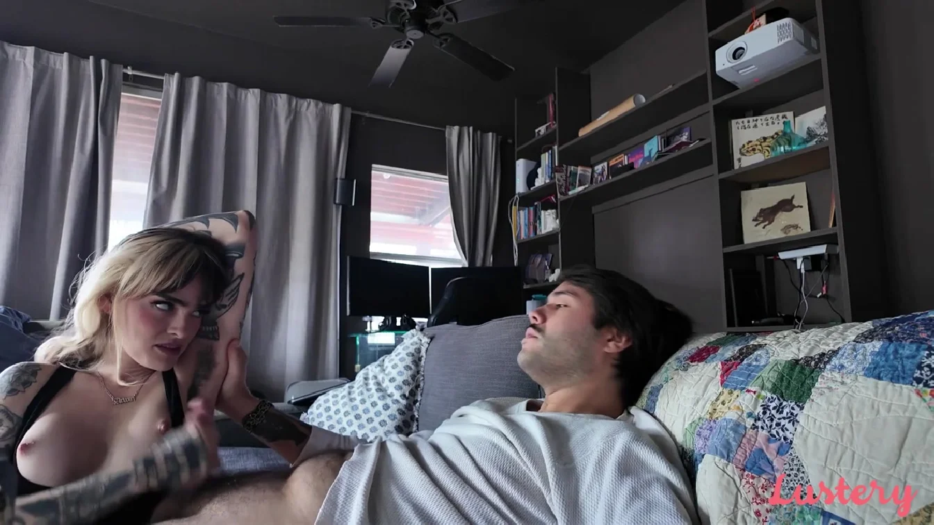 Lustery Holly Beth And Hairy Styles A Handjob For Hairy XXX